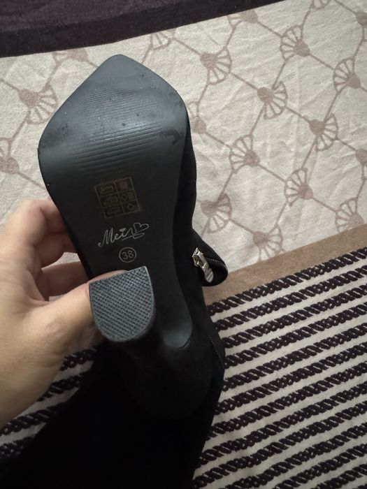 Cizme inalte noi, 38