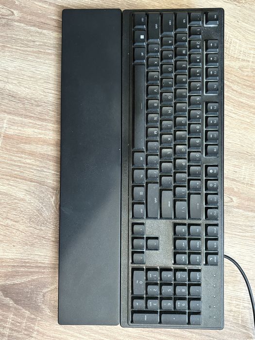 Геймърски Монитор Acer 180HZ + Геймърска Периферия Razer