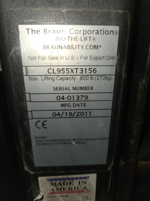 Lift auto electric  pt  persoane cu dizabilități