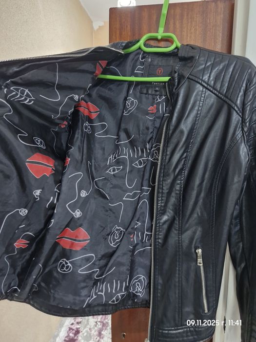 Дамско кожено яке