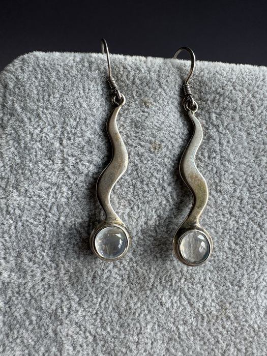 Cercei din argint si piatra lunii