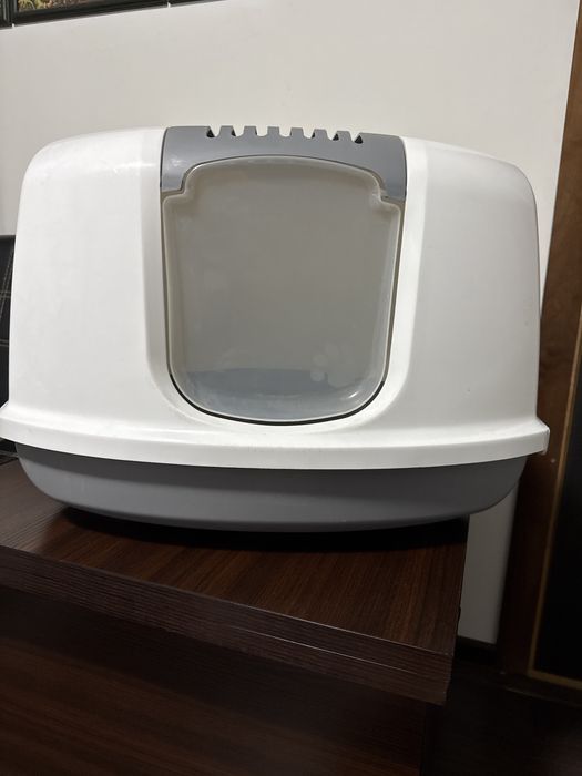 Продам угловой лоток,туалет для кошек