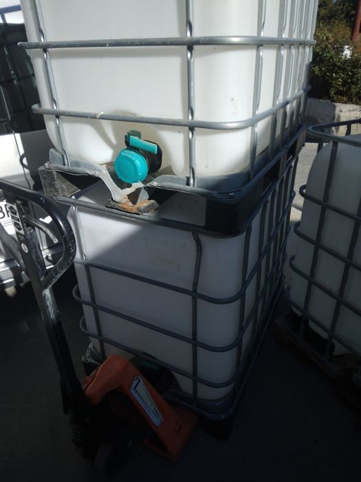 Бидони 1000л/Бидони 600л