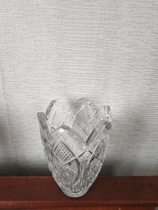 Хрустальные вазы,книги