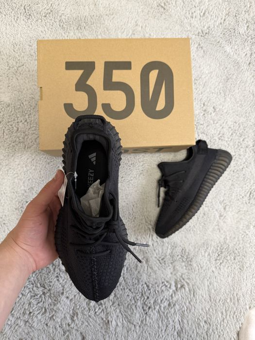 Yeezy 350 V2 Onyx