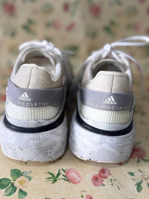 adidasi albi ADIDAS BY STELLA MCCARTNEY modelul Earthlight