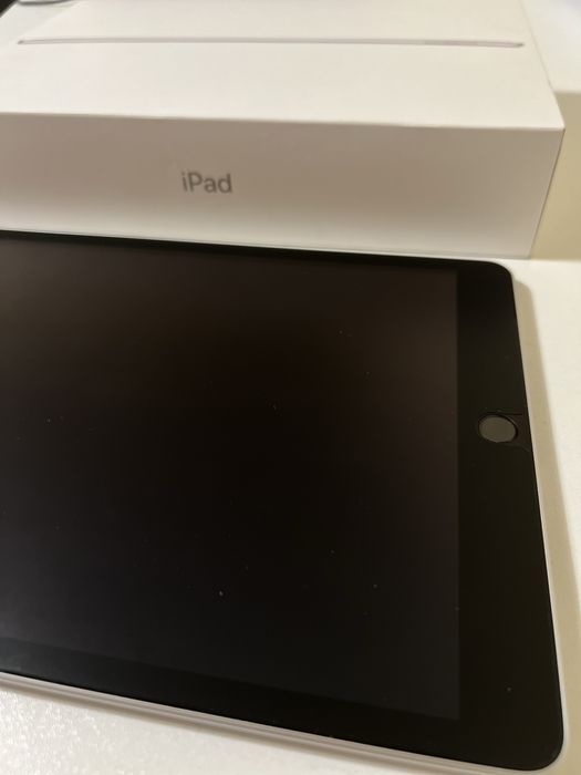 Apple Ipad 64GB + Pencil