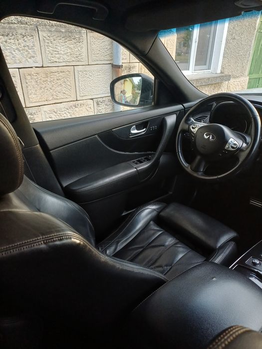 Infiniti fx 30 d на части