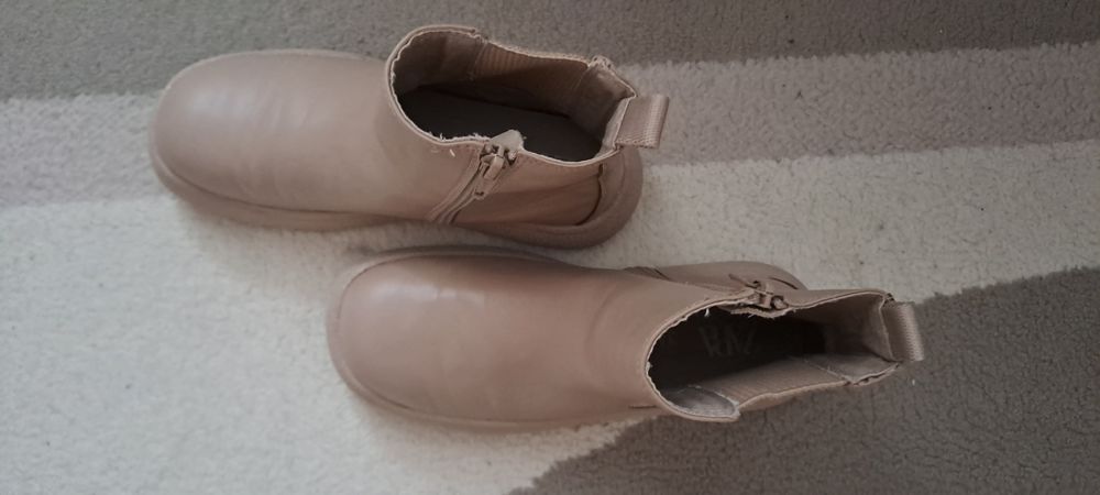 Детски боти и обувки ZARA