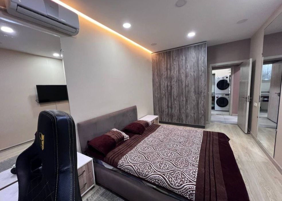 Квартира аренда. 2х комн Метро Пушкина .