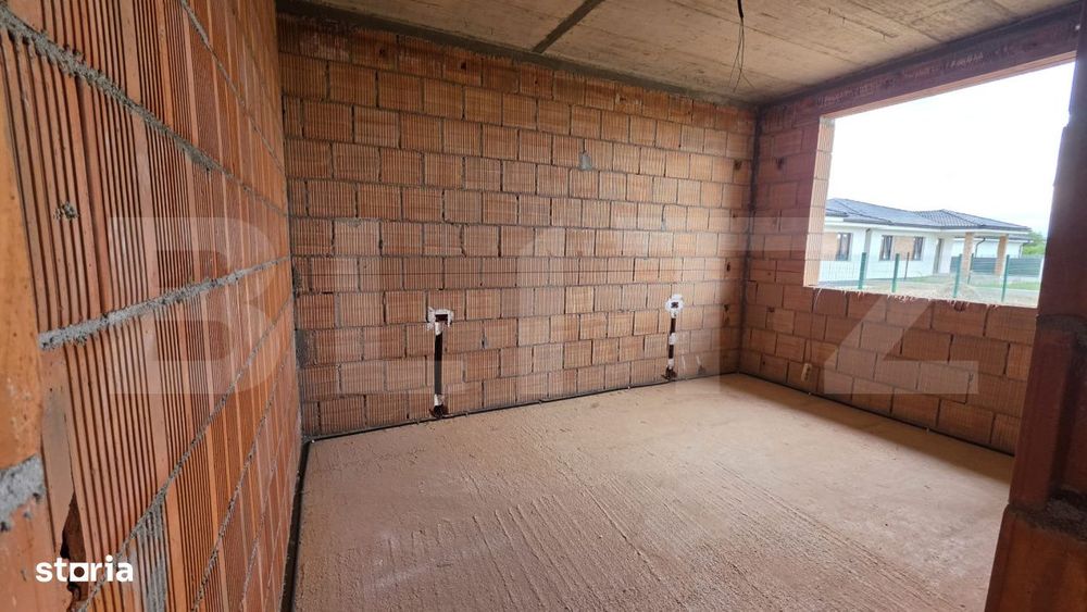 Casa 4 camere, 111 mp, 440 mp teren, zona Micro 16