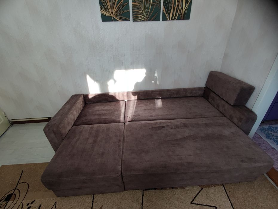 Продам два дивана!