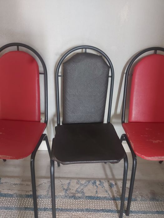 Продам кухонные стулья