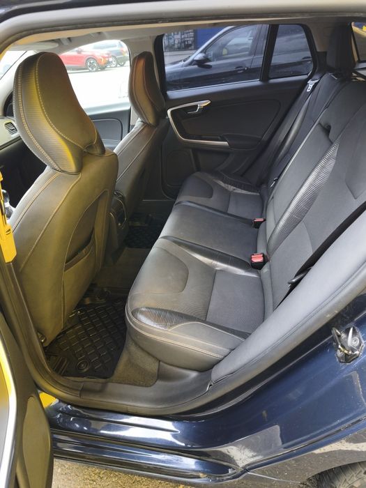VOLVO V60 2011 — imagine 3
