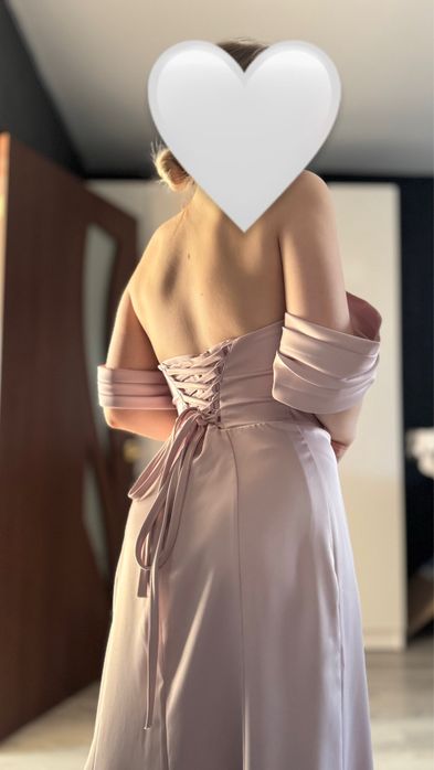 Нежное вечернее платье