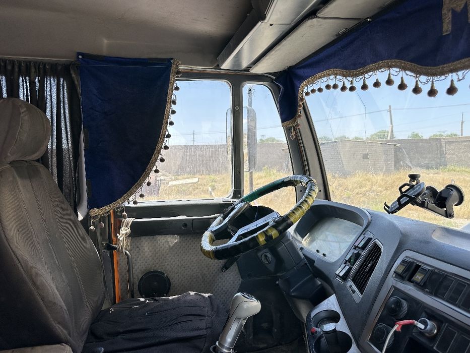 Howo SINOTRUK sotiladi