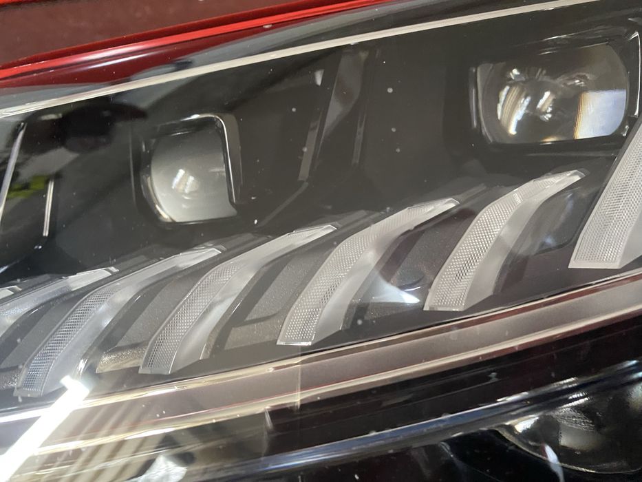 Far stanga full led matrix Audi Q8 cod 4M8941035