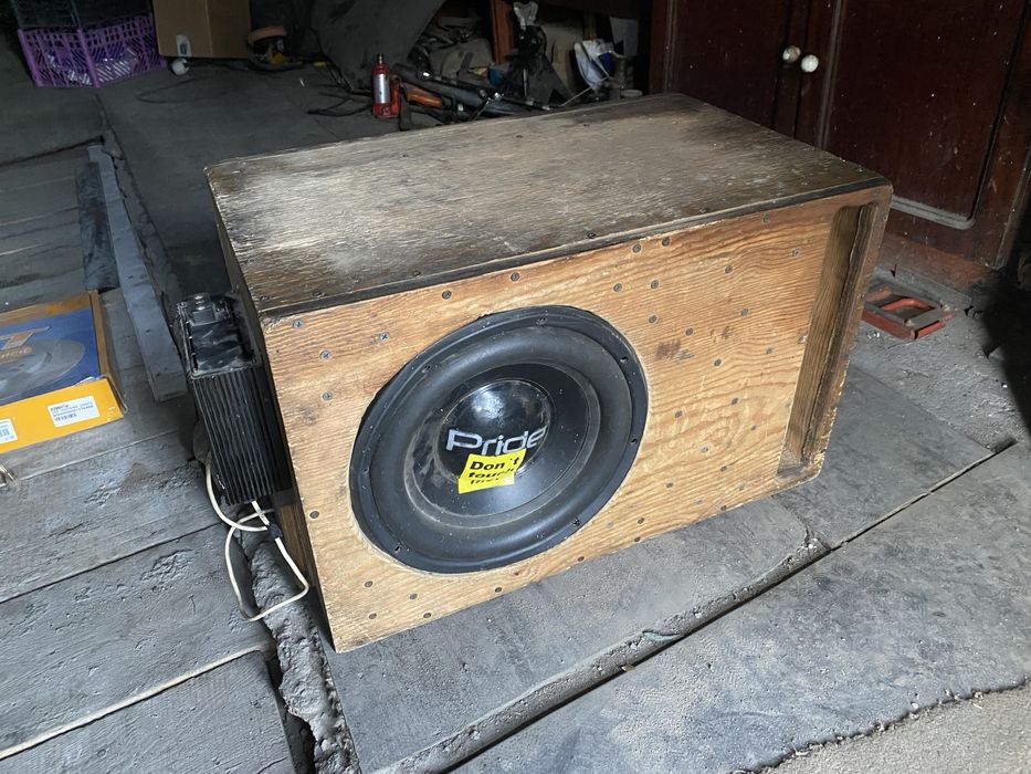 Продам сабвуфер автомобильный