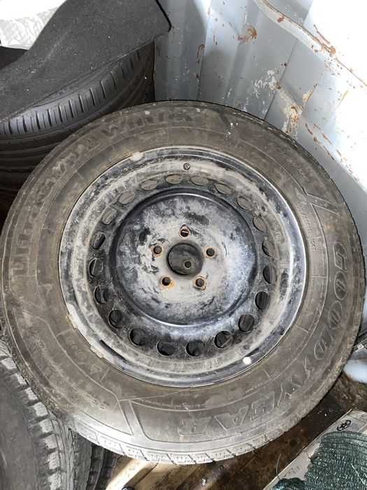 4 бр. железни джанти 17- ки, 5x114.3 с гуми 235/65/17