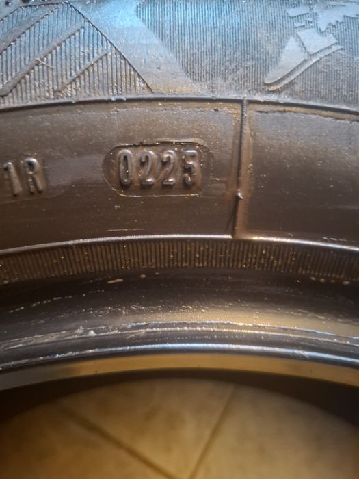 4 Летни гуми Goodyear 205/60/16 ДОТ25 7мм