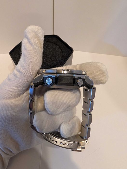 Промо! Casio G-Shock GST-B300 Bluetooth часовник