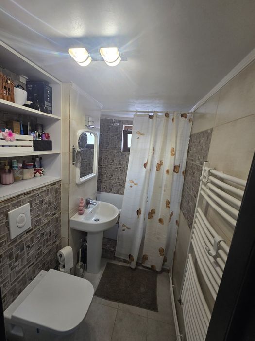 De vanzare apartament 3 camere zona garii