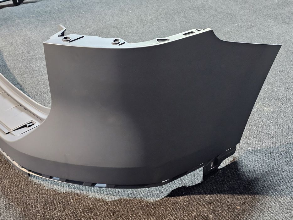 bara spate volkswagen touareg 7p noua originala

cod oe: 7l6 807 421