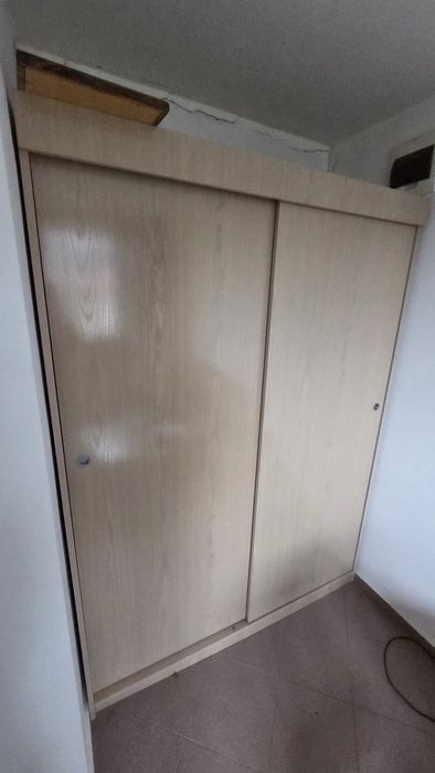 Спалня, гардероб, бюро, шкафче