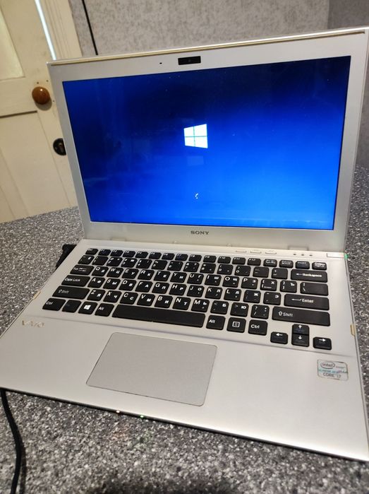 Шустрый офис 13"ультрабук Sony на  core-i7,ОЗУ-8Гб,HDD 500Гб из Герман