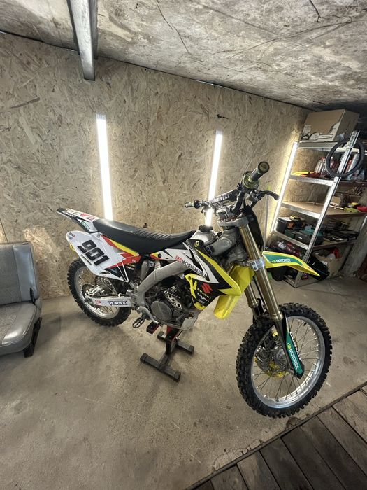 Продавам suzuki rmz250
