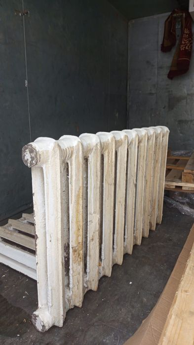 Радиатор отопления чугунные.