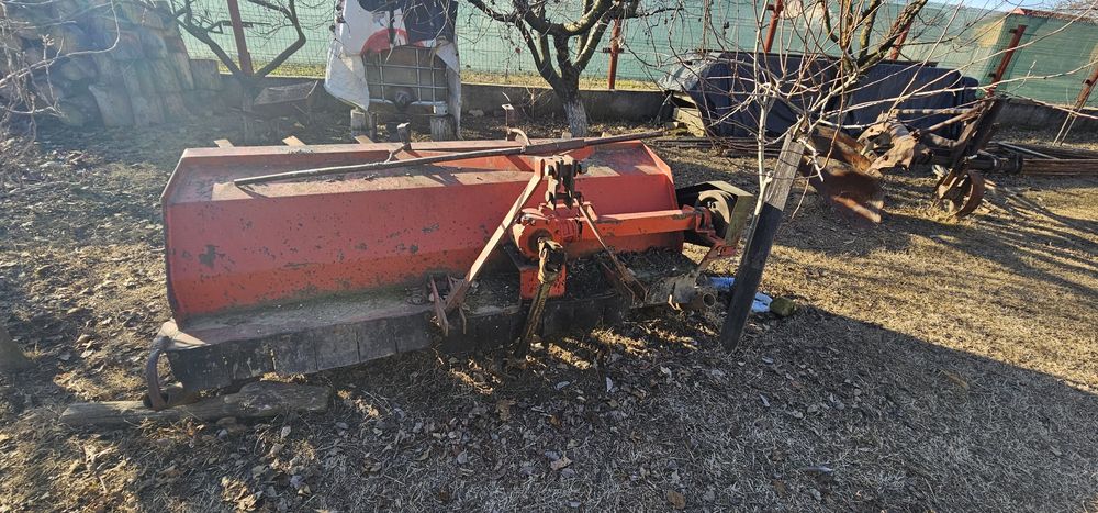 Vand utilaje agricole