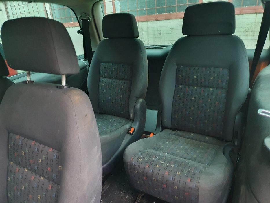 Dezmembrez vând piese vw Sharan 1.9 tdi , 116 cp , 2001