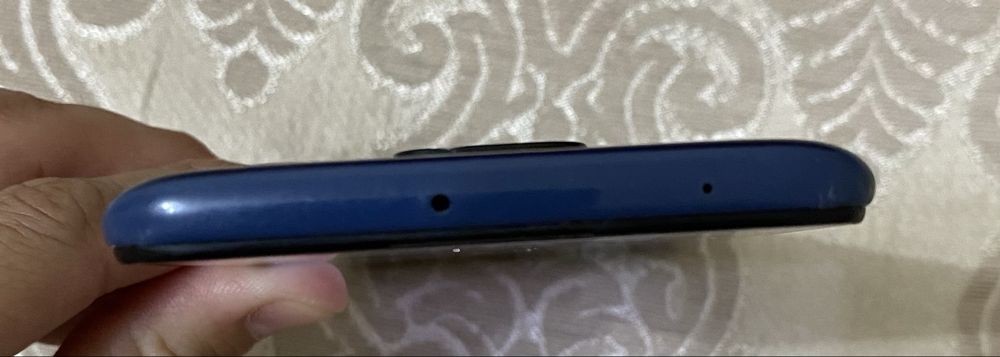 Телефон Redmi Note-9