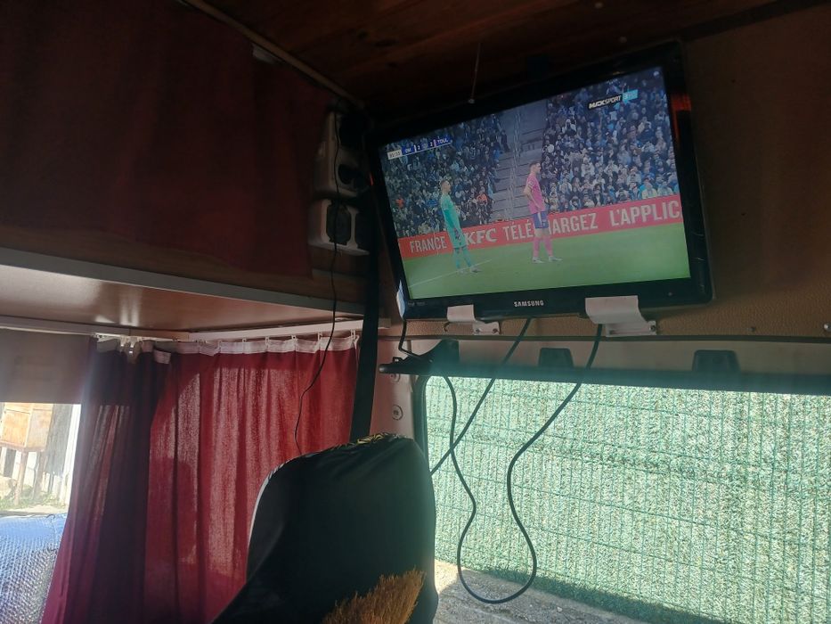 Бус - кемпер, за къмпинг, риболов и удоволствия