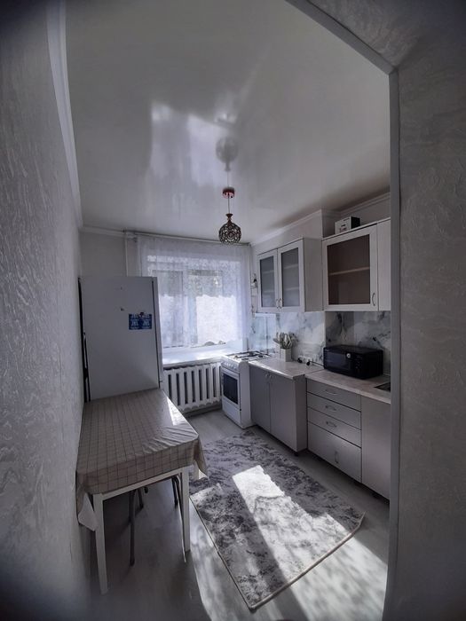 Продам двухкомнатную квартиру. Береке..