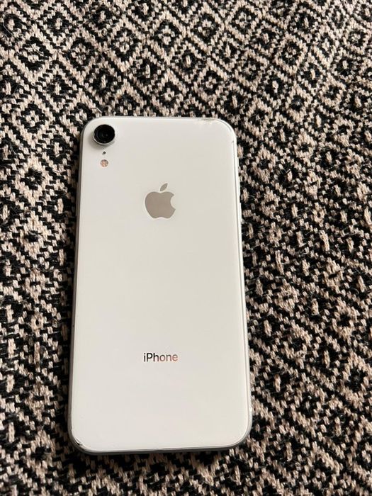 Продам iphone XR
