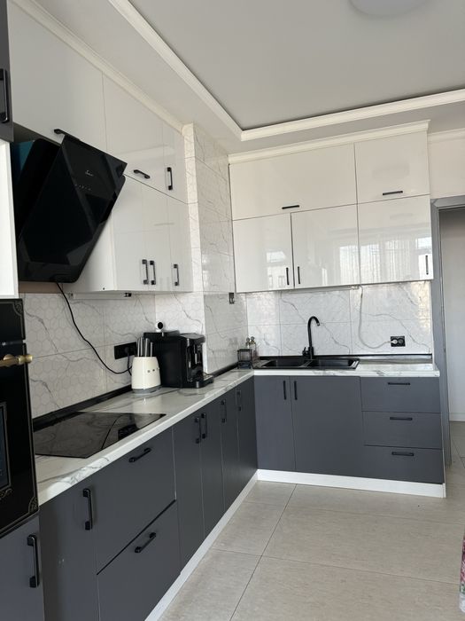 кухонная гарнитура срочно продам