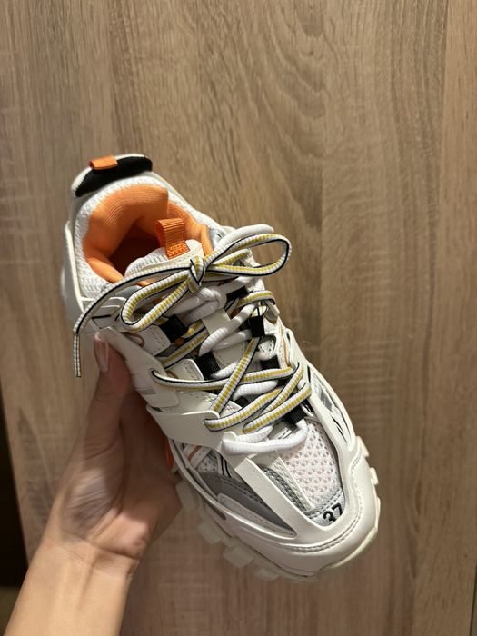 Balenciaga Track