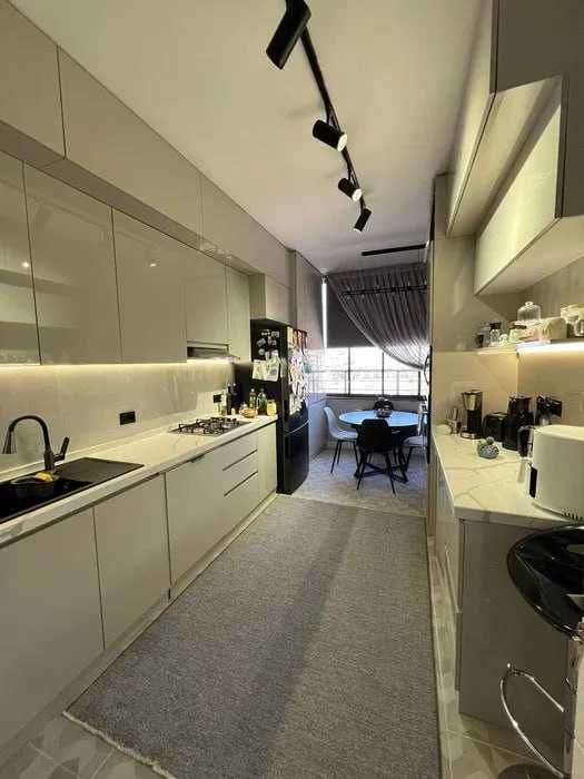 Срочно сдам кв 2/4/9 на Максим Горьком ор Гостиница Саёхат  H5