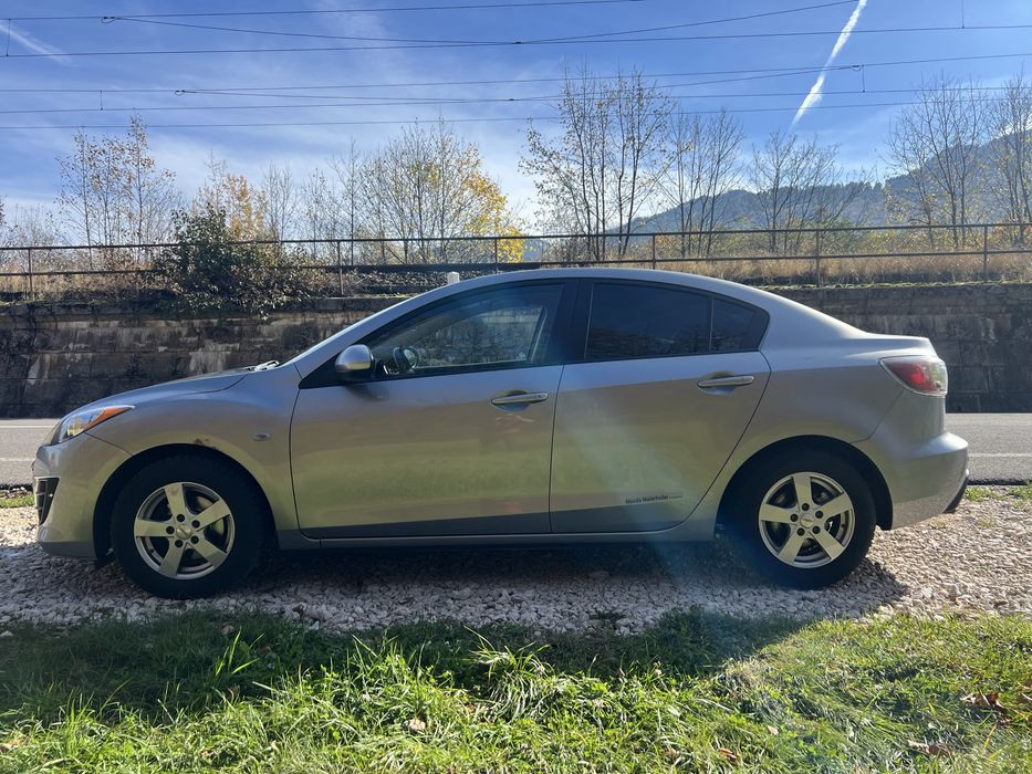 MAZDA 3 2011 — imagine 5