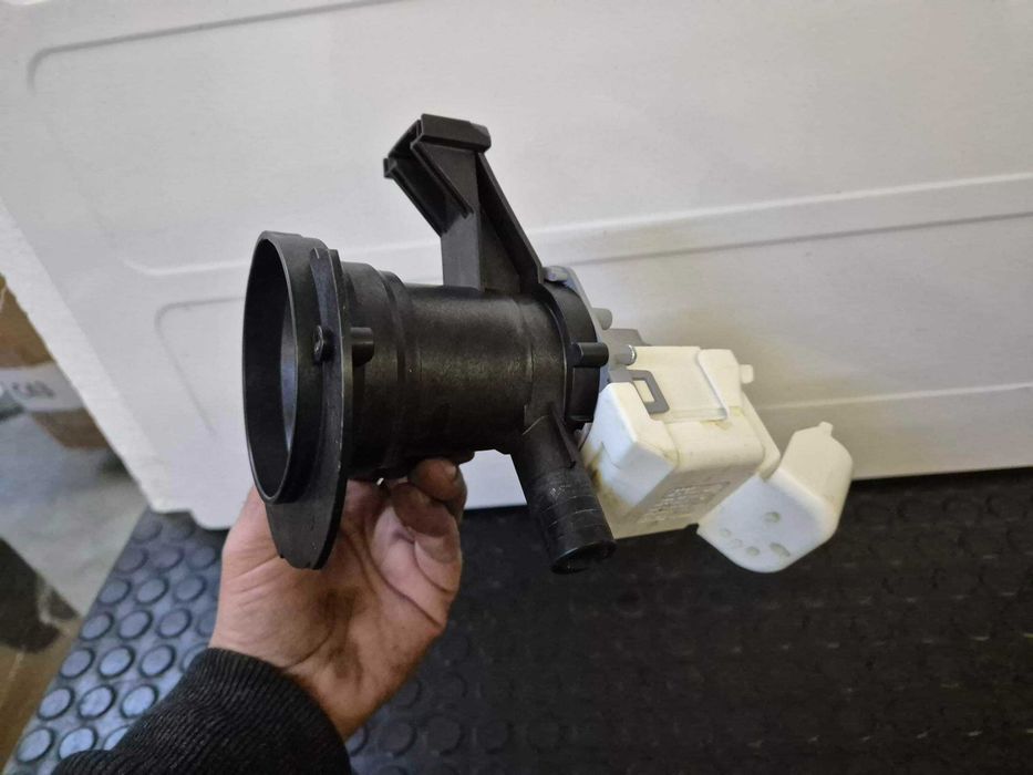 Pompa evacuare completa masina de spalat verticala Whirlpool seria TDLR 481073071153 / C2