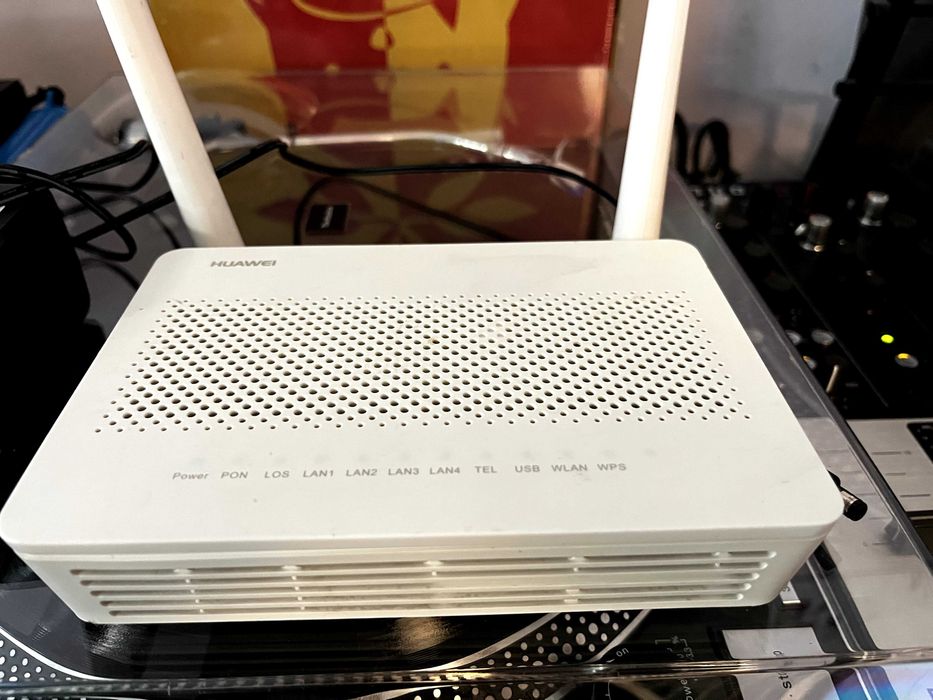 Рутер - Huawei OpitXstar EG8145V5