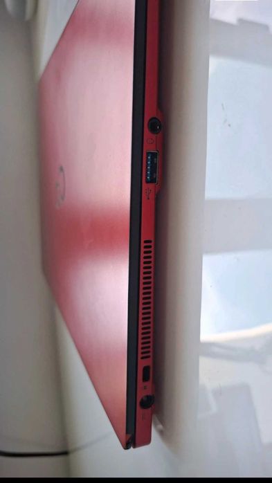 Laptop Fujitsu U904 - utilizat