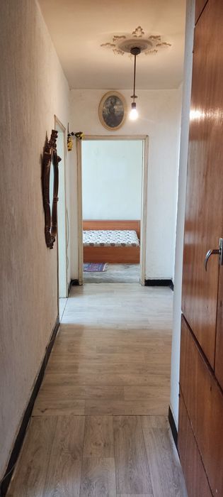 Отдава апартамент под наем в западната част на Казанлък