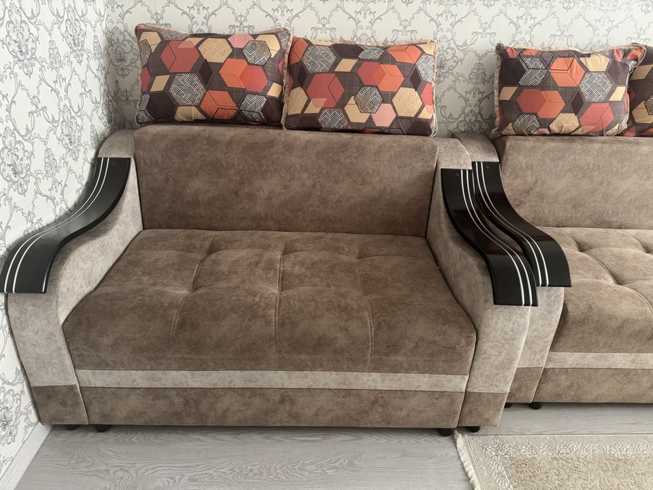 Продам диван мини диван и кресло