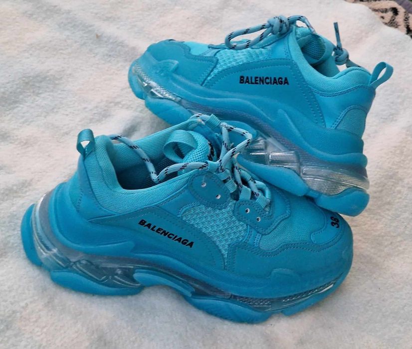 Balenciaga Топ качество уникален цвят турско синьо 38 номер