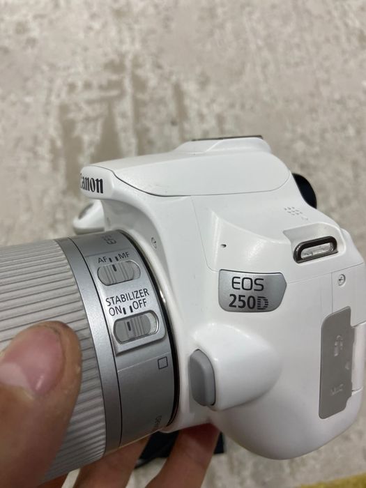 Canon EOS 250D все отлично