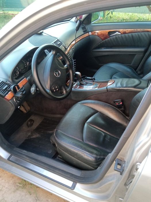 MERCEDES-BENZ E-Class 2005 — imagine 5