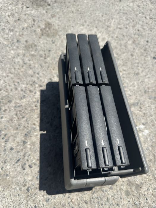 Подкасетник  на БМВ Е 32 Е 34